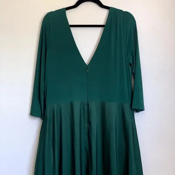 NEW Alfred Sung Jersey Mikado V Neck 3/4 Sleeve A-Line Gown in Hunter Green - Picture 5 of 7